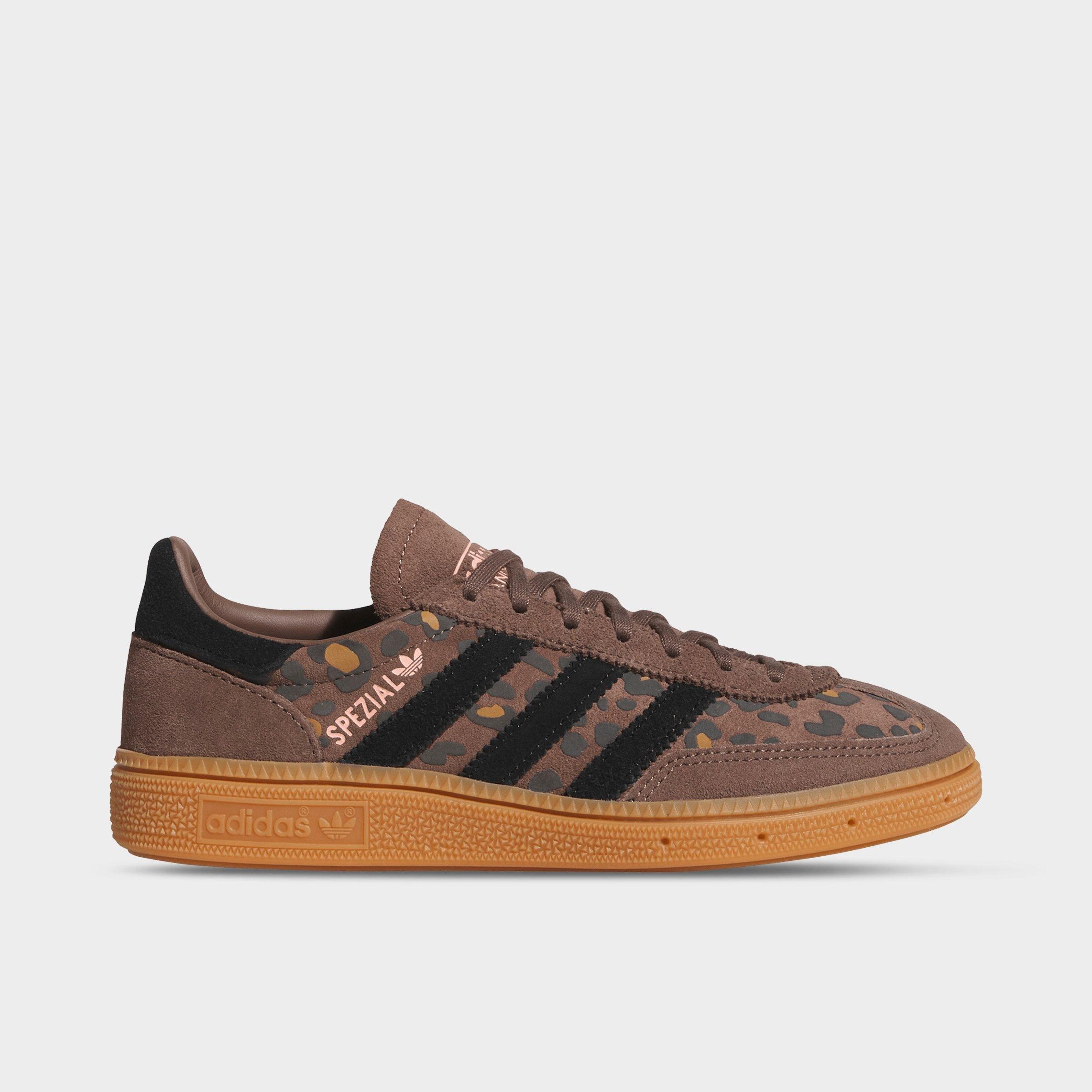 adidas Big Kids Originals Handball Spezial Casual Shoes in Earth Strata/Core Black/Glow Pink Size: 4.5