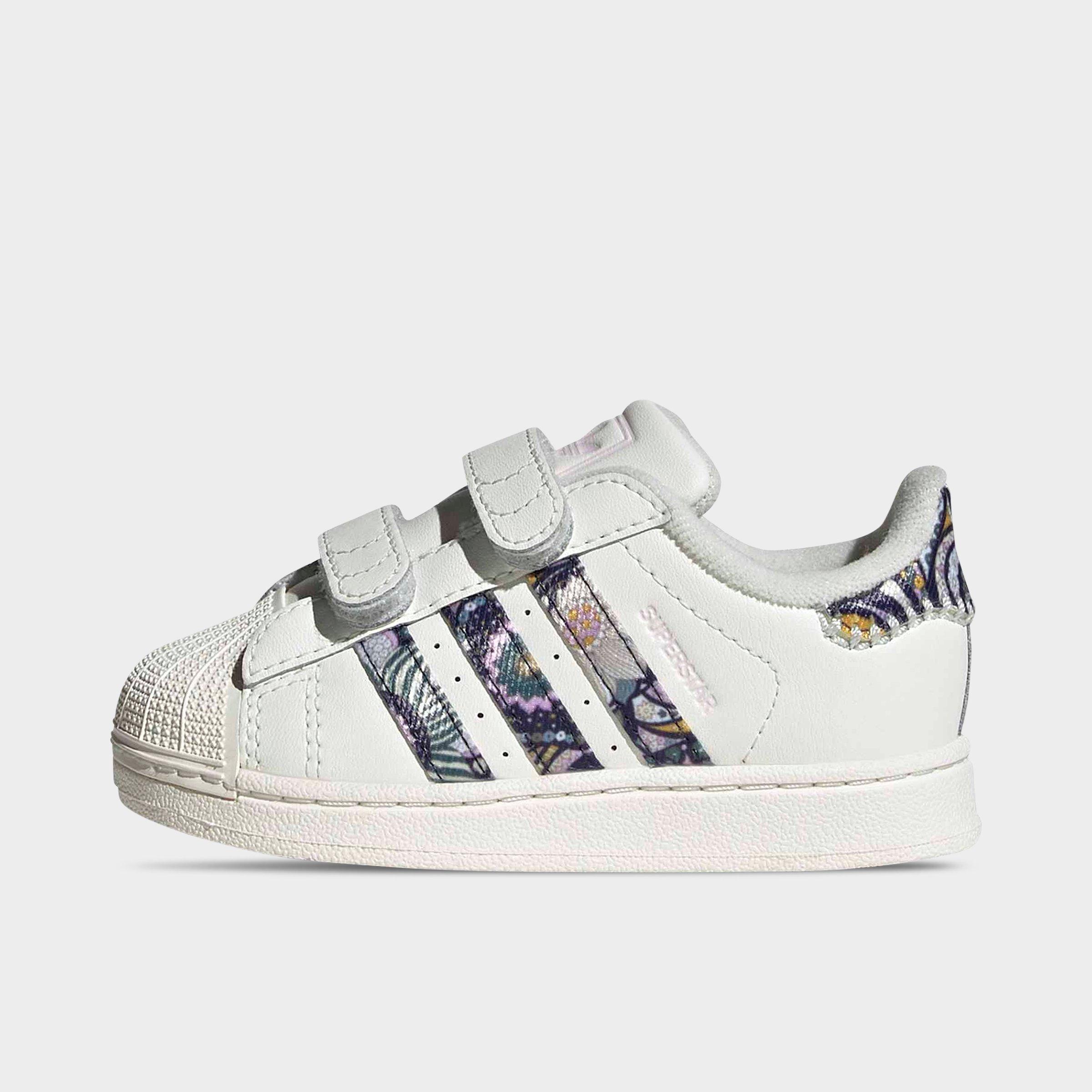adidas Girls Toddler Originals x Liberty London Superstar II Comfort Closure Casual Shoes in Core White/Orchid Fusion/Gum Size: 5.0