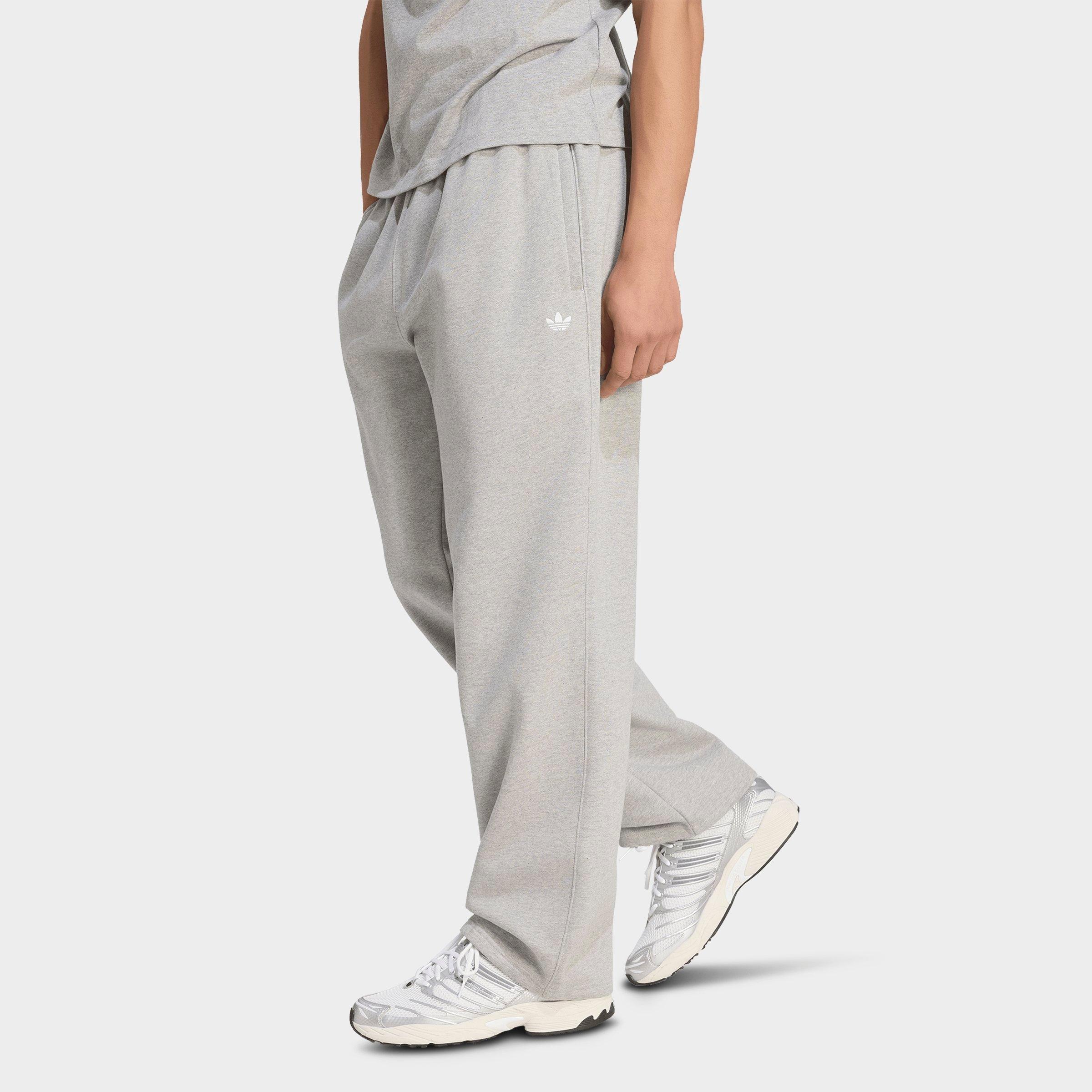 adidas Men's Originals Trefoil Essentials Fleece Sweatpants in Medium Grey Heather Size: 2XL
