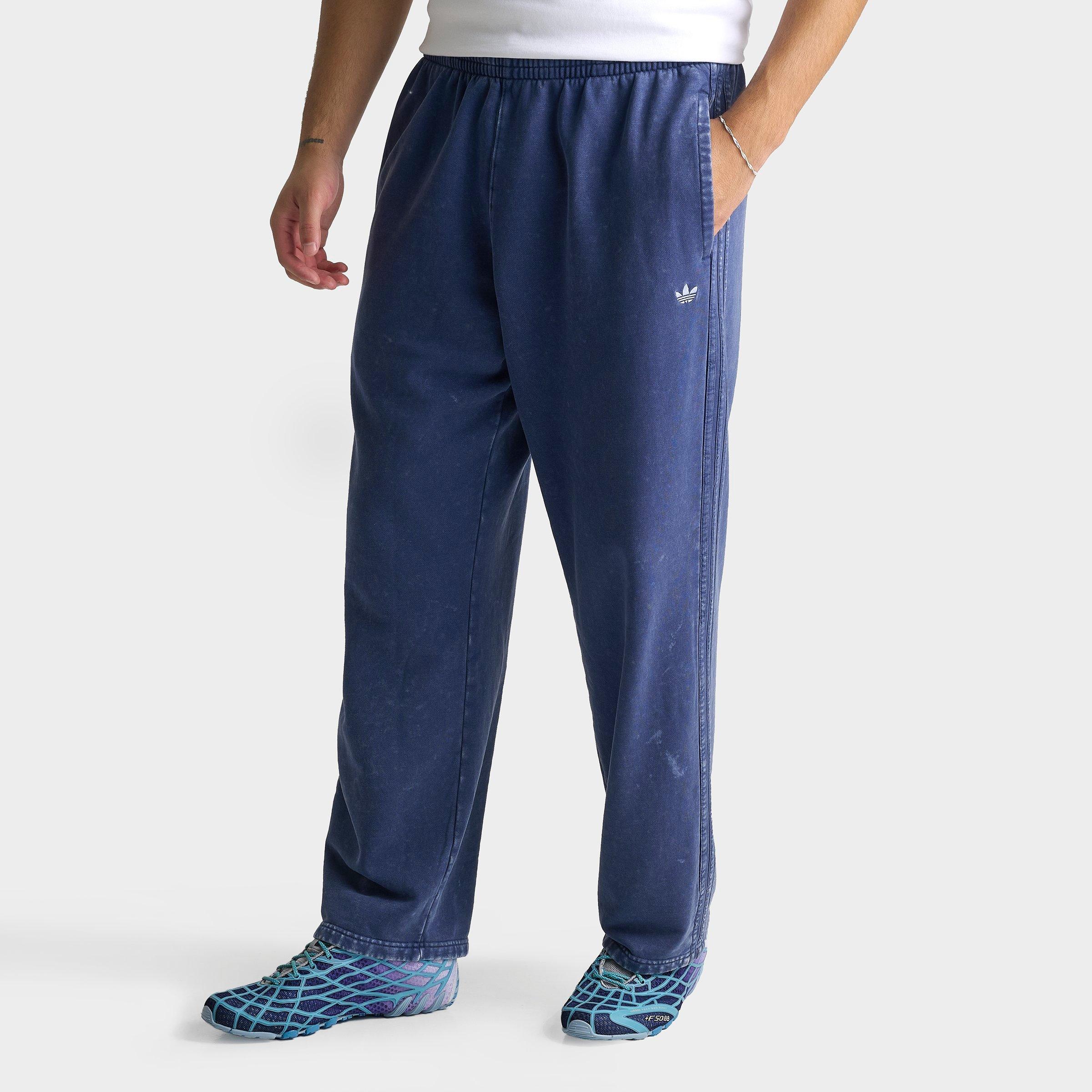 adidas Men's Originals Trefoil Essentials Fleece Jogger Pants in Dark Blue Size: Medium