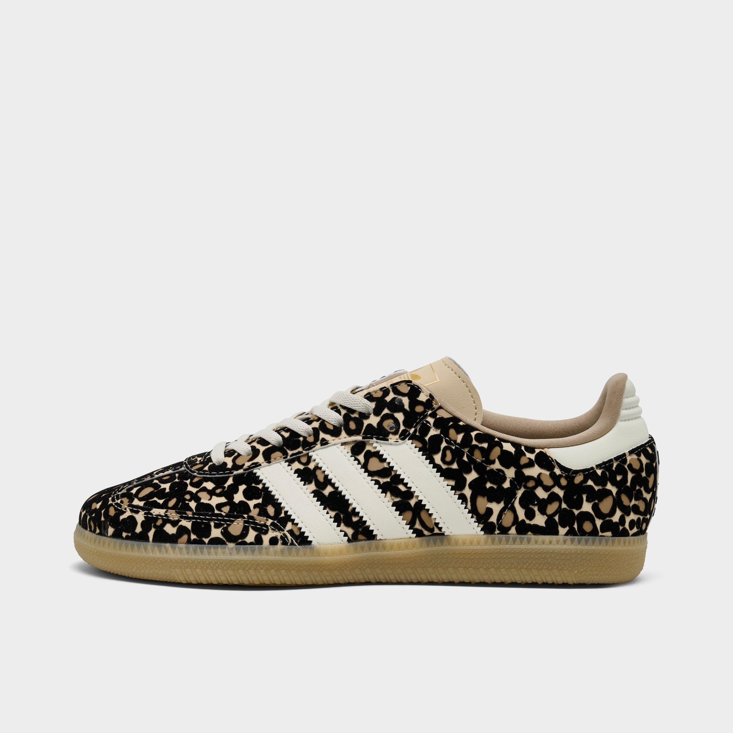 adidas Big Kids Originals Samba OG Casual Shoes in Sand Strata/Ivory/Gum Size: 5.5
