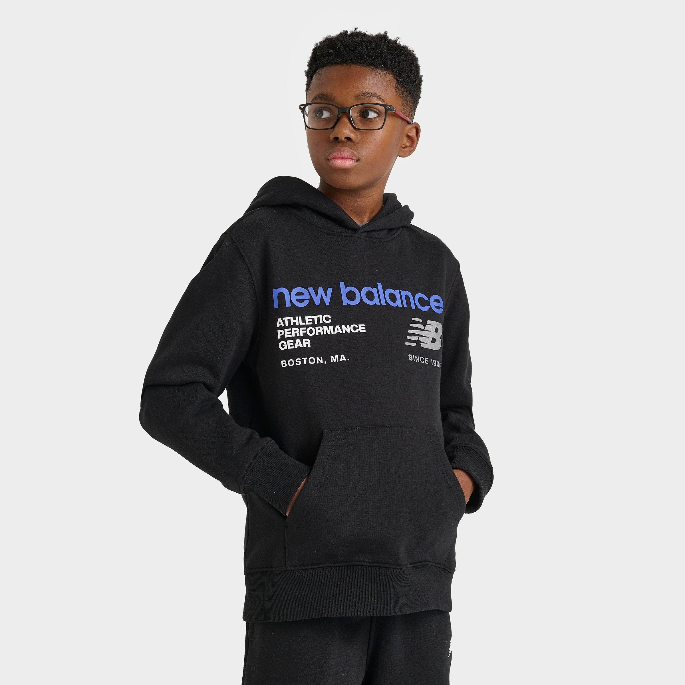 New Balance Kids Linear Logo Pullover Hoodie in Black Size: Small