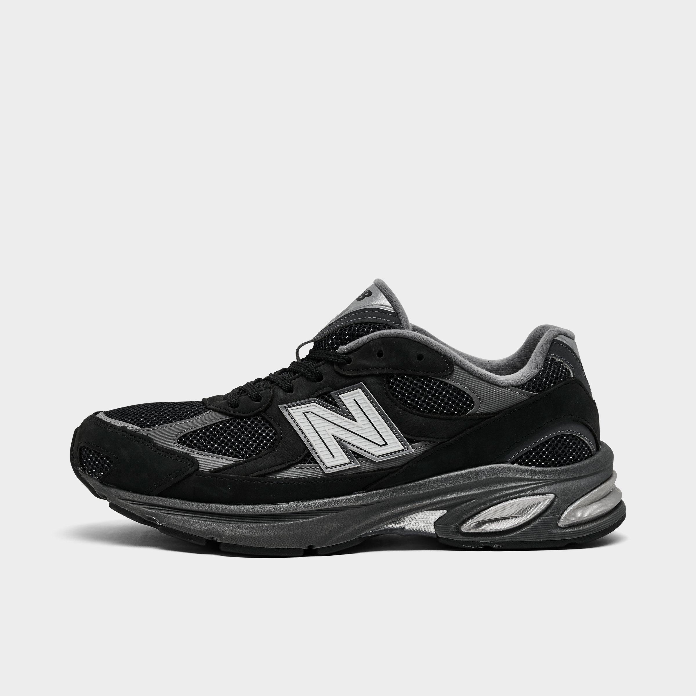 New Balance Men's 2010 Casual Shoes in Black/White Size: 8.5