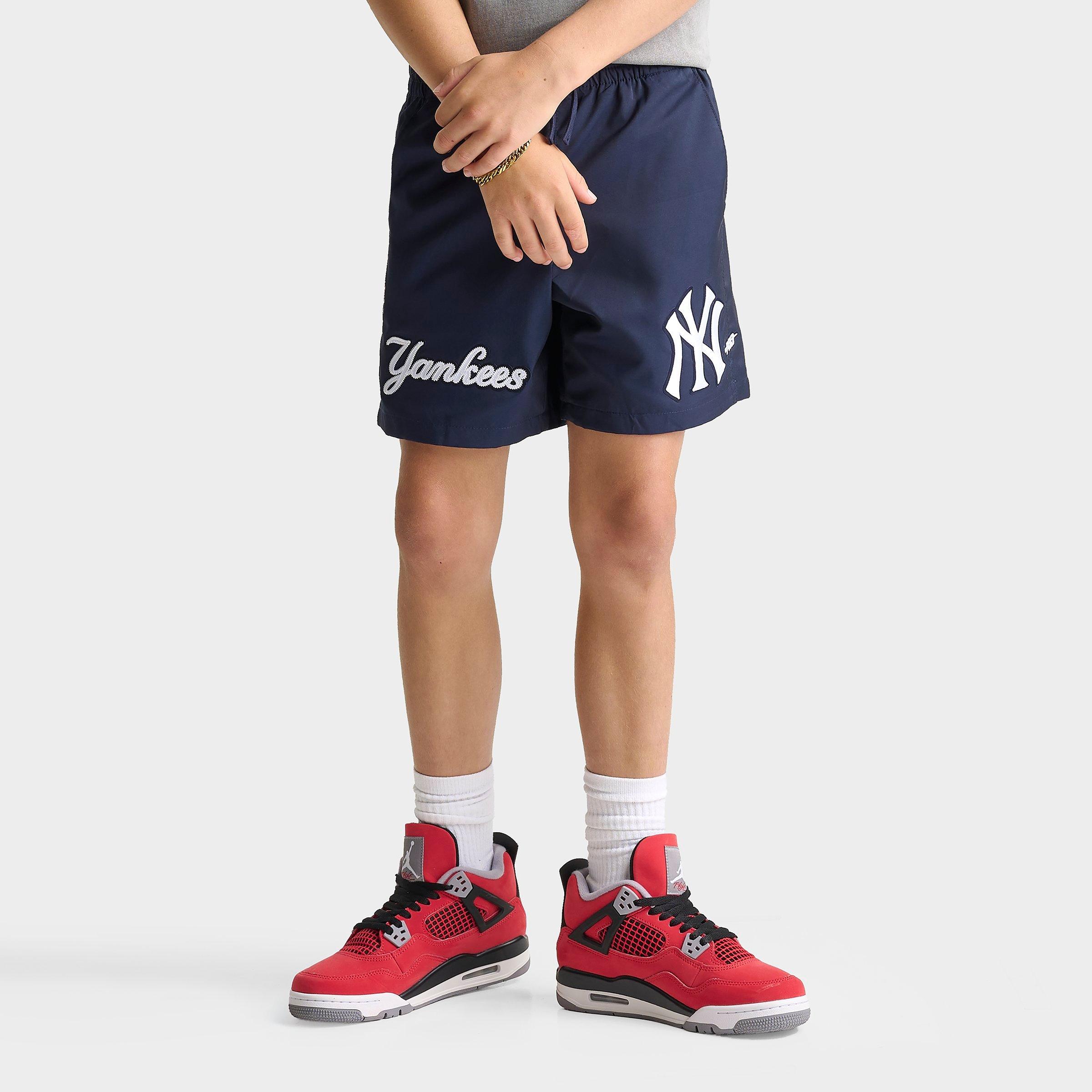 Pro Standard Big Kids New York Yankees MLB Woven Shorts in Midnight Navy Size: Medium
